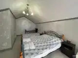 Двухместный номер Standard Мансарда с балконом (двуспальная кровать)