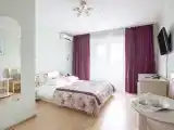 Двухместный номер c большой кроватью