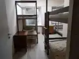 Кровать в 6-местном общем женском номере