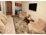 Двухкомнатный Комфорт с одной двуспальной кроватью и диваном (One bedroom)
