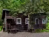Четырёхместный коттедж Дом грибника с красивым видом из окна