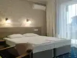 Двухместный номер Standard с балконом (двуспальная кровать)