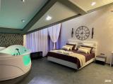 Honeymoon suite