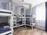 Кровать в 6-местном общем номере