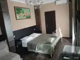 Трехместный номер с кроватью размера "king-size" с видом на парк