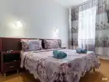 Двухместный номер Standard с балконом и с красивым видом из окна (двуспальная кровать)