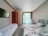 Двухместный номер Standard с балконом (двуспальная кровать)
