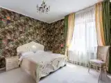 Дом с бассейном