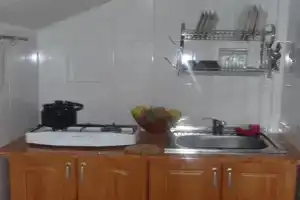 Дом с террасой и беседкой во дворе