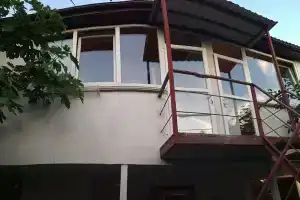 Гостевой дом на Севастопольском 17а, Алупка