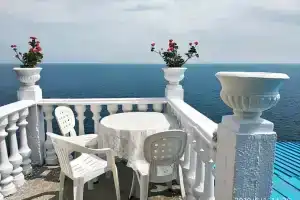 Коттедж с балконом, Рыбачье