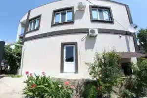 Дом на Мастеров 26, Судак