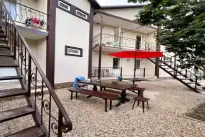 Гостевой комплекс «Ласточка», Саки