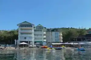 Гостевой дом «Green», Малореченское