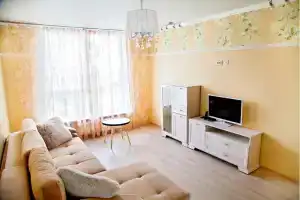 Квартиры посуточно на Победы 80, Калининград