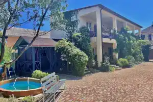 Гостевой дом «ВиноГрад» на Каламитской, Заозёрное