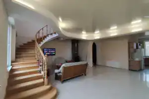 Коттедж, Нижняя Хобза