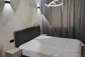 Посуточно двухкомнатная квартира в центре Керчи.