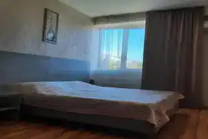 Семейная с балконом 22, Алупка