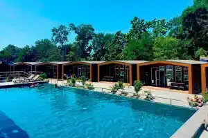 База отдыха «Море Village», Черноморское