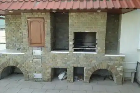 Белых Акаций 1Б - 2