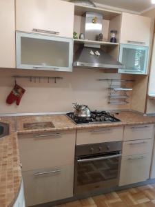 квартира в Адлере Сочи 2-х комнатная на Свердлова 116А - 12