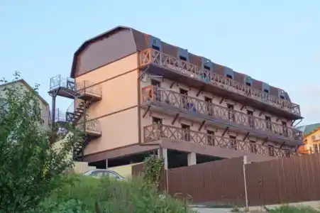У моря - 8