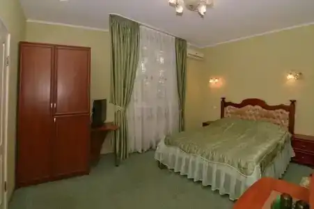Таврический - 7