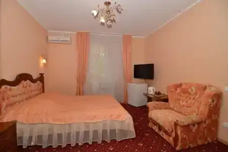 Таврический - 14