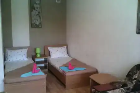 на Набережной 12А - 24