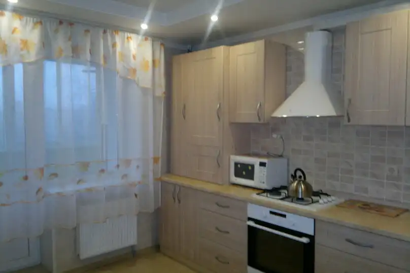 Центр 124с Победы Семейные с балконом Вокзальная дом 77 - 8