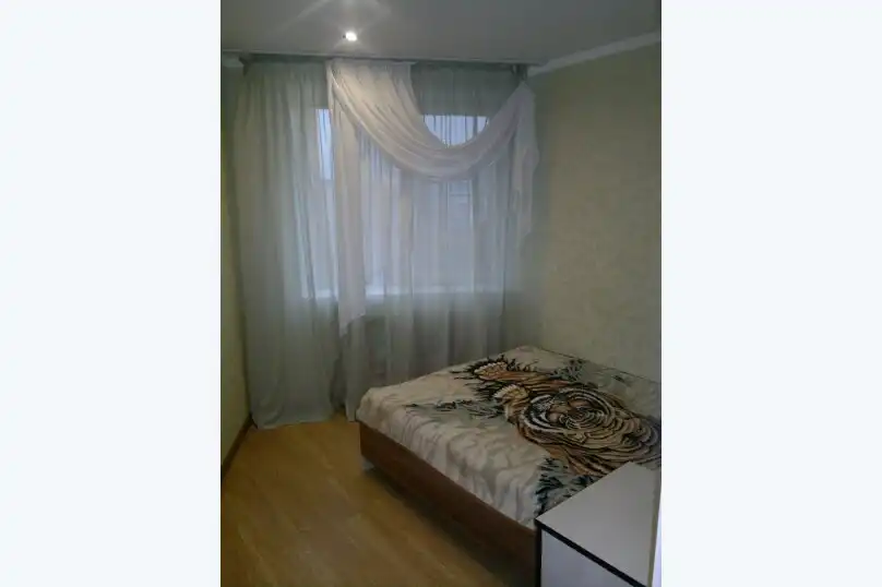 Центр 124с Победы Семейные с балконом Вокзальная дом 77 - 12