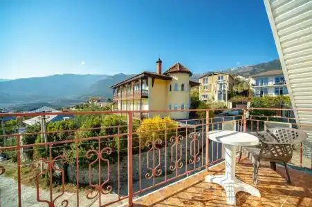 У камина - 11