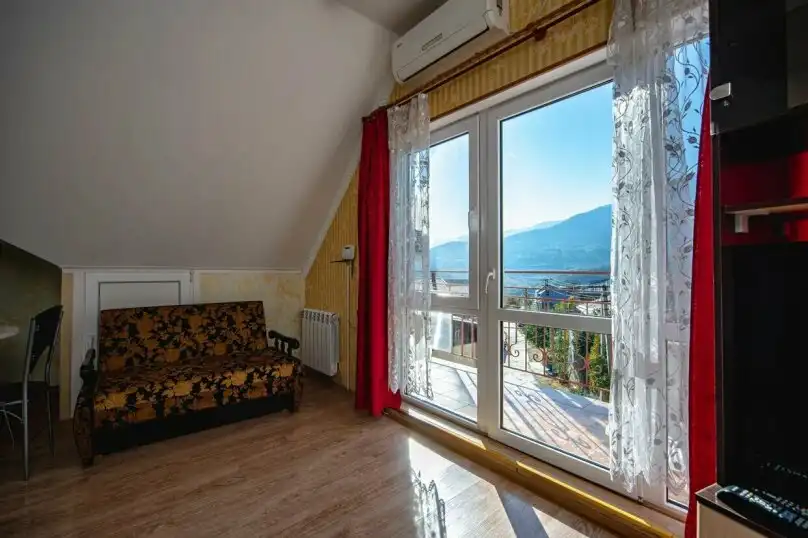 У камина - 72