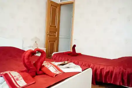 У Виктора - 80
