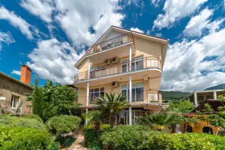 У камина - 16