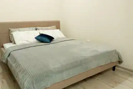 Уютная квартира рядом с Федеральным центром ортопедии и травматологии - 1