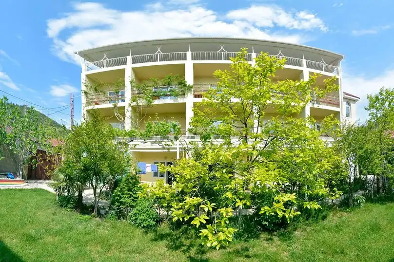 Изумрудный - 0