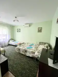 У ЗоИ на Мира - 13