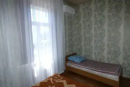 У Карины - 10