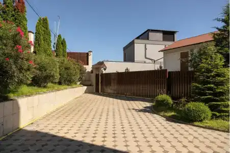 Просторный дом с бассейном - 7