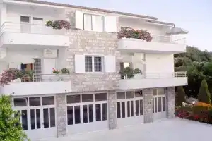Apartments Tila, Драшнице