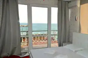 Отель «Дворик на Морской», Ялта