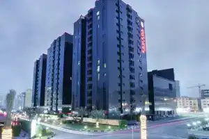 Ramada Hotel & Suites by Wyndham Ajman, Аджман