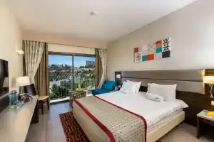 Ramada by Wyndham Nazareth, Назарет