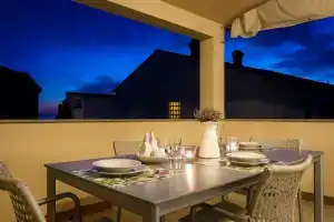 Lea - With Terrace - A1, Mandre