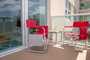 Best Holiday Suites, Санни-Айлс-Бич