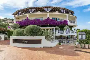 Club Hotel, Бая-Сардиния