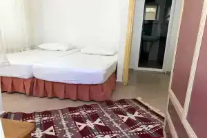 Sunay Apart, Датча