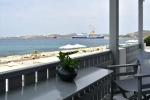 Parikia's Seaside House, Парикия